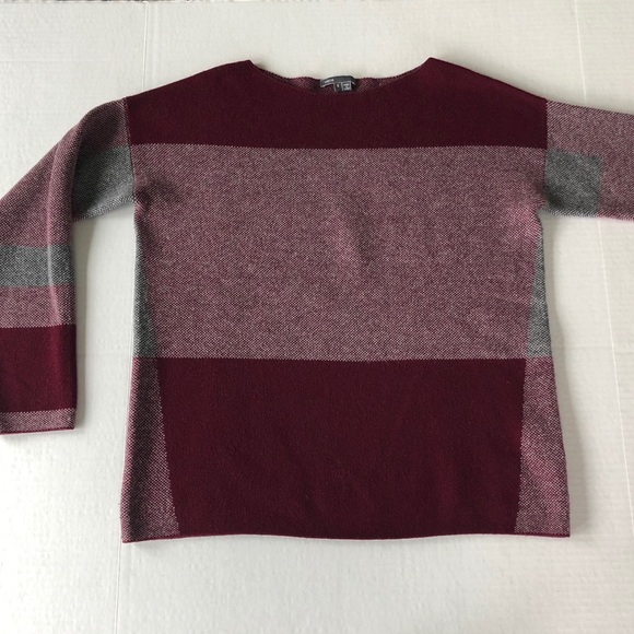 Vince Wool-Cashmere Blend Sweater - Picture 6 of 8